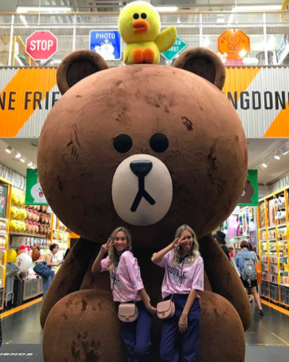 厳選 Lineフレンズストア巨大ブラウンで盛れるポーズ集 原宿インスタ映え 大人のかわいいは3分でつくれる